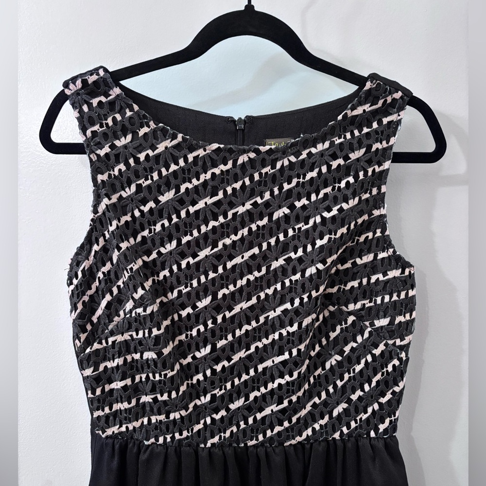 Taylor Partly Crochet Scoop Neck Party Midi Dress